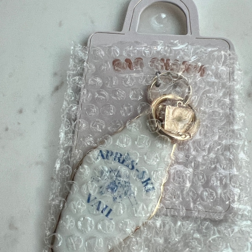 Anthropologie Gold and White Après-Ski Key Holder - Picture 10 of 11